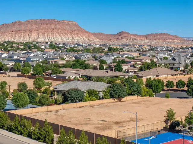 387 E Chateau Meadows Cir #3, Washington, UT 84780 - #2