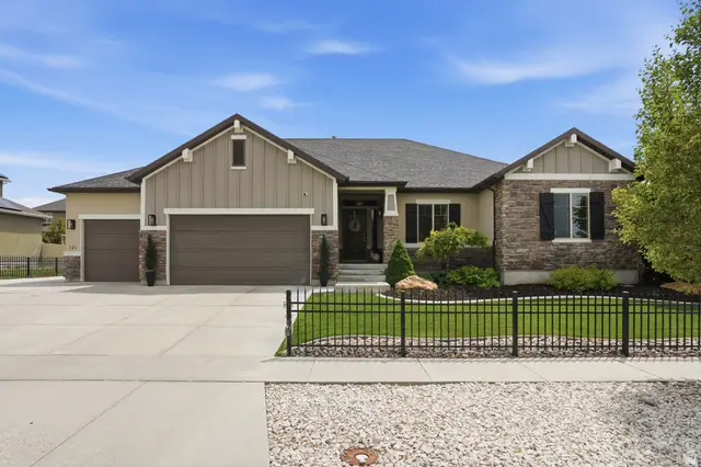 121 W Misty Brook Ln, Stansbury Park, UT 84074 - #2