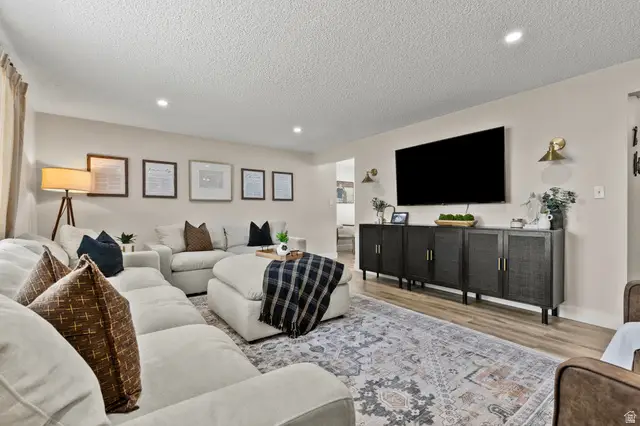 985 1st St, Ogden, UT 84404 - #3