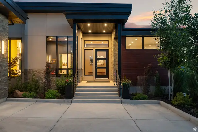 718 S Nebo Cir, Woodland Hills, UT 84653 - #3