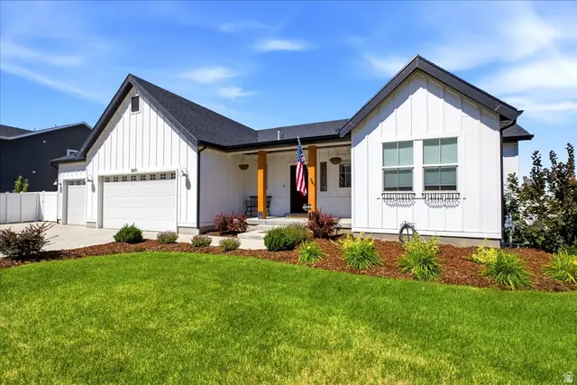8271 N Iron Horse Dr, Lake Point, UT 84074 - #2