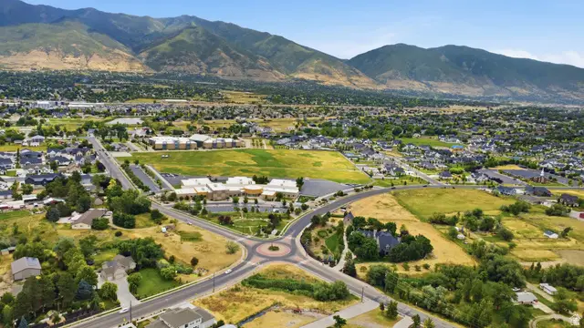 786 S Angel St W #6, Kaysville, UT 84037 - #2