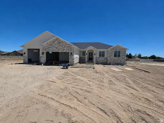 1239 S Hancock Cir, Price, UT 84501 - #2
