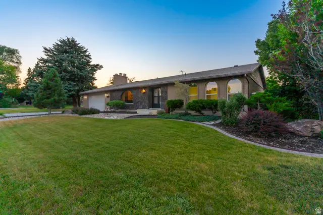 2518 W Carson Ln S, West Jordan, UT 84084 - #2