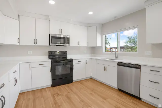 135 N 300 E, Washington, UT 84780 - #3