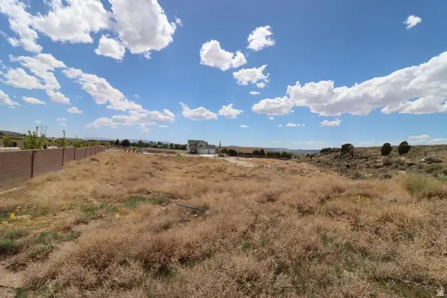 5267 N 5267 N Pinnacle Dr #8, Cedar City, UT 84721 - #2