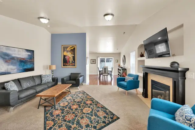 1002 N Bexley Dr W, North Salt Lake, UT 84054 - #3