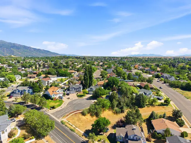 4660 S 1025 E, Ogden, UT 84403 - #3