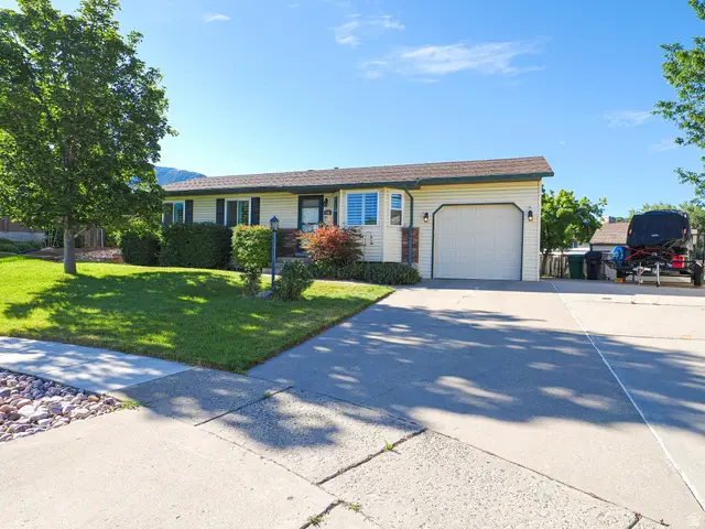 960 E North Fork Cir S, Sandy, UT 84094 - #3