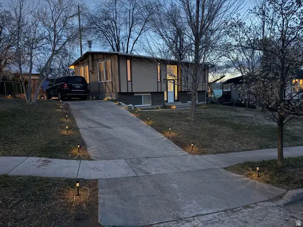 173 Durdham Ln, Sandy, UT 84070