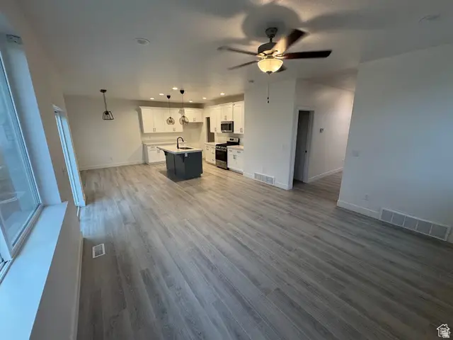 4882 E Lake Corner Dr, Eagle Mountain, UT 84005 - #3