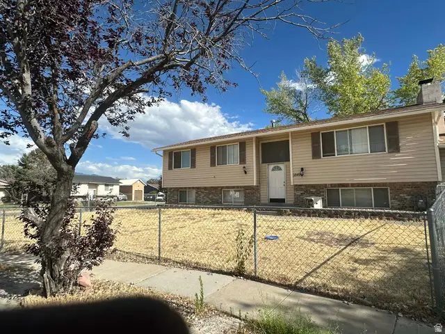 3849 W Farthington Cir, West Jordan, UT 84088 - #1