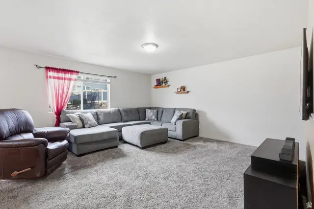 1967 E Sycamore Dr, Eagle Mountain, UT 84005 - #2