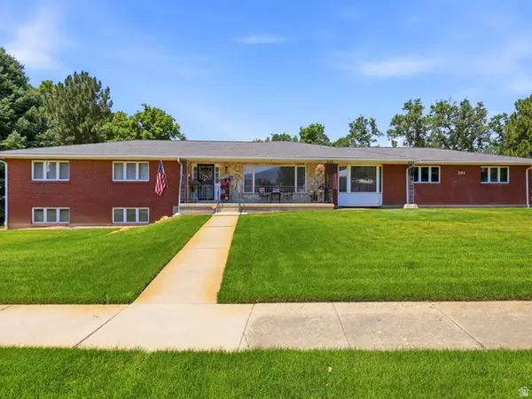 381 Oak Ln, Kaysville, UT 84037