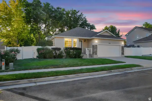 1234 W Oakridge Dr N, Farmington, UT 84025