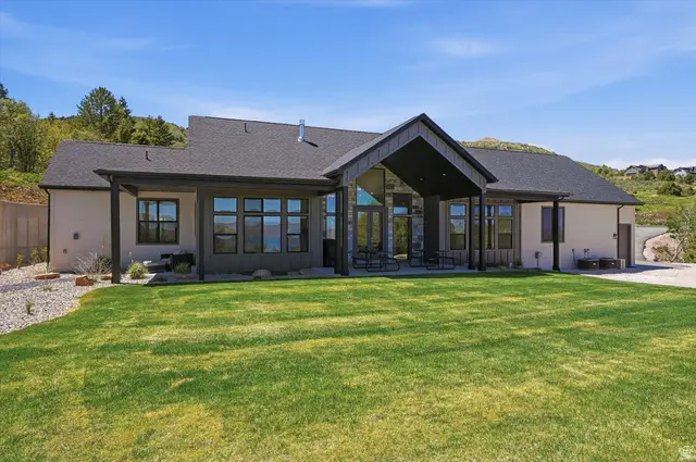 984 S Crossed Arrows Cir, Garden City, UT 84028 - #2