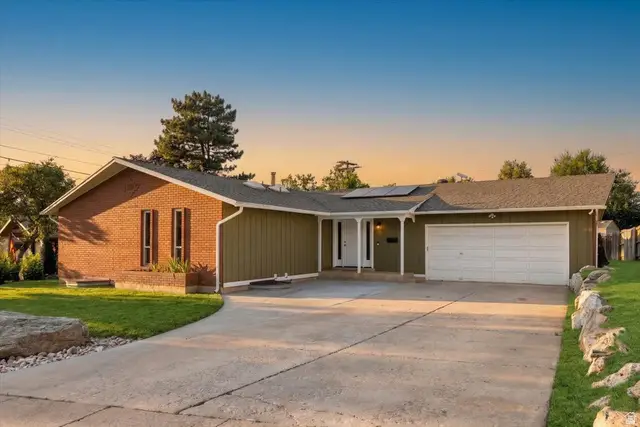 1093 Cambridge Rd, Kaysville, UT 84037 - #1