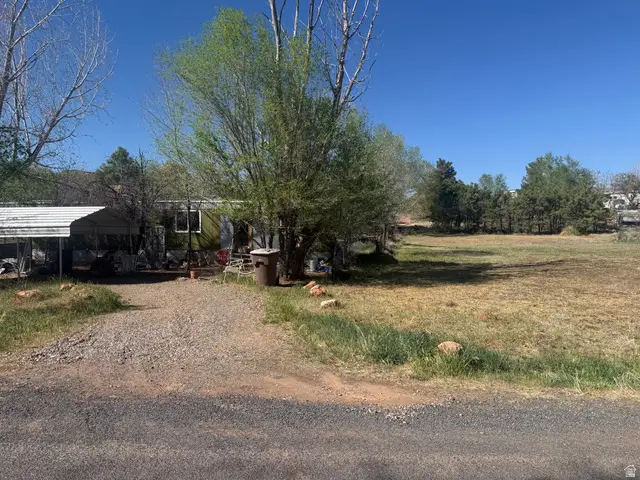 760 W Navajo Dr, Kanab, UT 84741 - #2