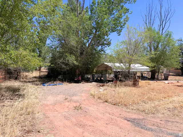 760 W Navajo Dr, Kanab, UT 84741 - #3