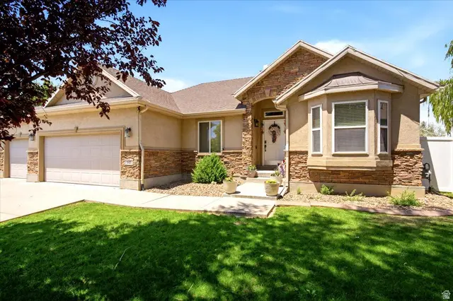 945 E James Cir. S, Clearfield, UT 84015 - #1