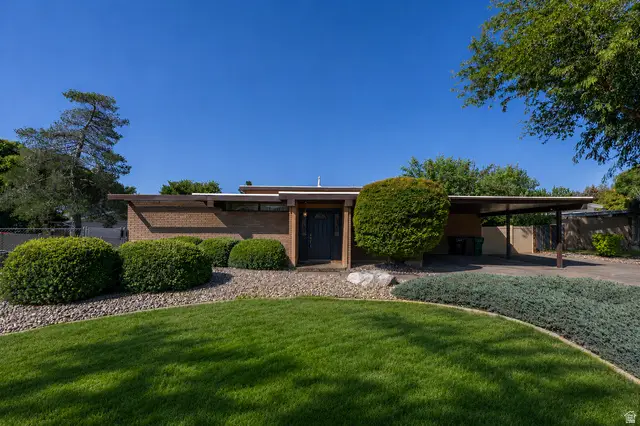 842 Aspen East Dr E, Layton, UT 84041 - #2