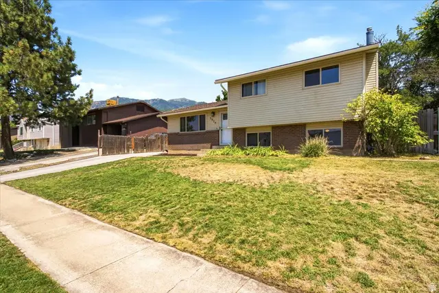 5826 S Village Way E, South Ogden, UT 84403 - #2