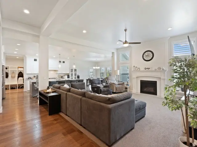 78 W Danbury Ln, Stansbury Park, UT 84074 - #2