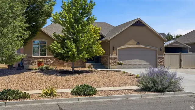 1912 N 2750 W, Clinton, UT 84015 - #2