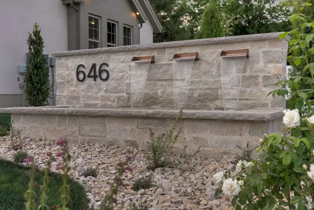 646 W Hidden Farm Dr, Farmington, UT 84025 - #3