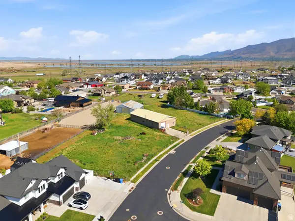 1755 N Olsen Way #803, West Bountiful, UT 84087