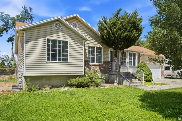 8416 S 300 E, Sandy, UT 84070 - #2