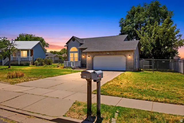 621 W 1000 N, Clinton, UT 84015 - #2