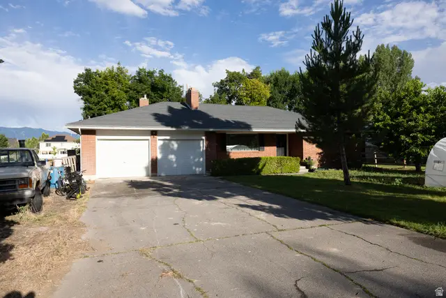 827 S 600 E, River Heights, UT 84321 - #2