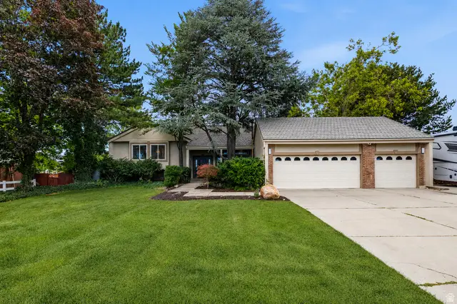 4129 W Donibristle Cir, South Jordan, UT 84009 - #1