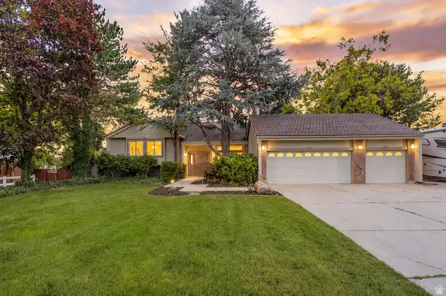 4129 W Donibristle Cir, South Jordan, UT 84009 - #2