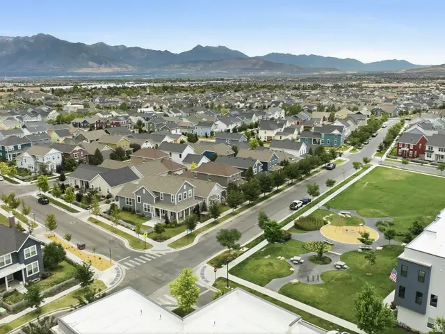 6327 W Sugarcane Dr, South Jordan, UT 84009 - #3