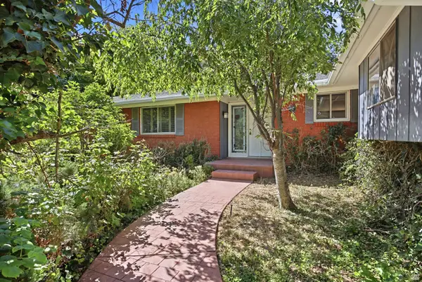 6175 Woodland Dr, Ogden, UT 84403