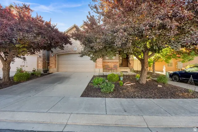 13712 S Mount Cortina Way W, Riverton, UT 84065 - #2