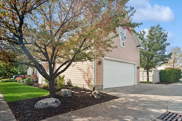 4304 W Blackshear Dr S, South Jordan, UT 84009 - #3
