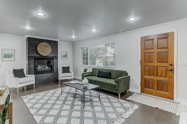 2242 E Grand Spruce Cv #12, Holladay, UT 84117 - #3