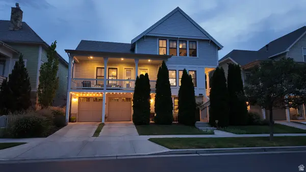 10588 S Beach Comber Way W, South Jordan, UT 84009