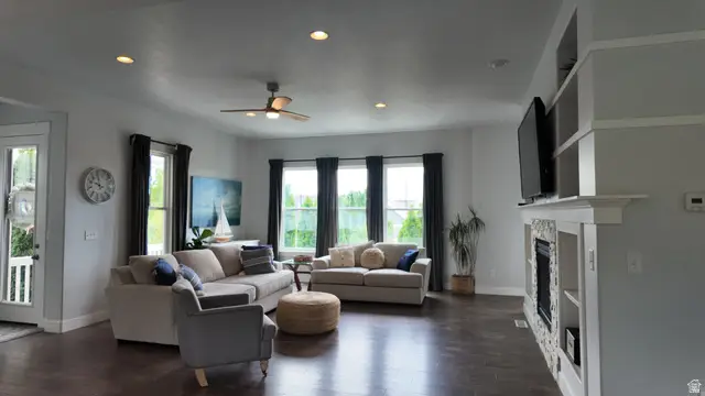 10588 S Beach Comber Way W, South Jordan, UT 84009 - #3