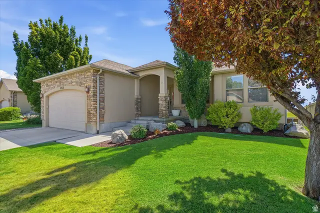8638 N Jefferson Dr, Eagle Mountain, UT 84005 - #2