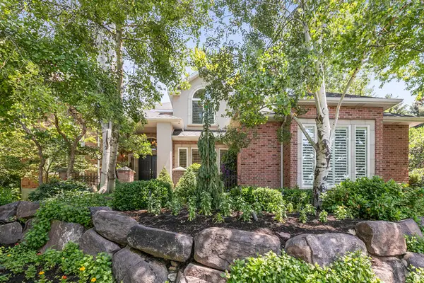 1146 E Woodbriar Cir S, North Salt Lake, UT 84054