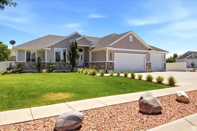 2973 W Red Sand Rd, West Haven, UT 84401 - #1