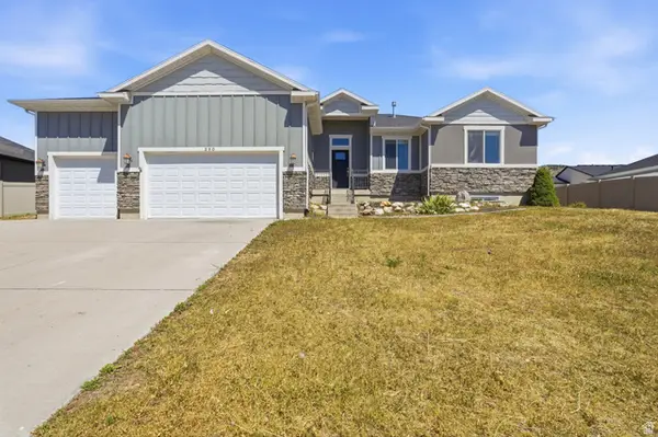 390 S Coyote Ridge Dr E, Smithfield, UT 84335