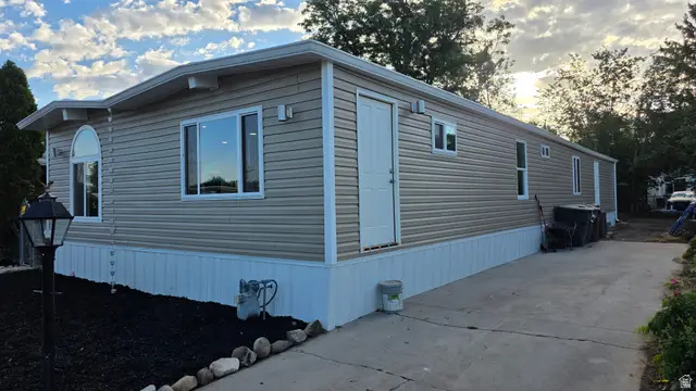 8949 S Reliance Dr W, Sandy, UT 84070 - #3