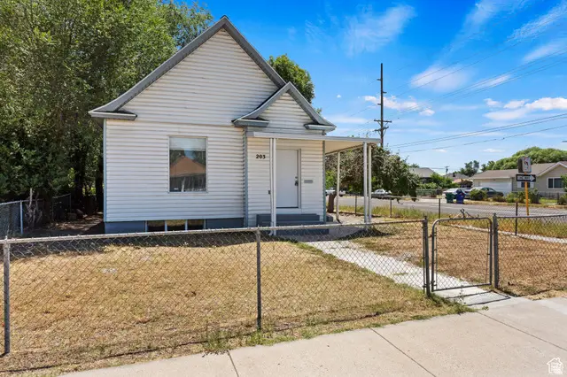 203 30th St, Ogden, UT 84401 - #2