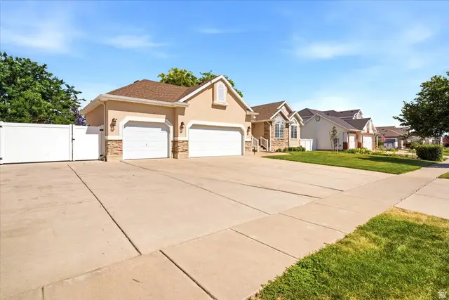882 N 3625 W, Layton, UT 84041 - #2