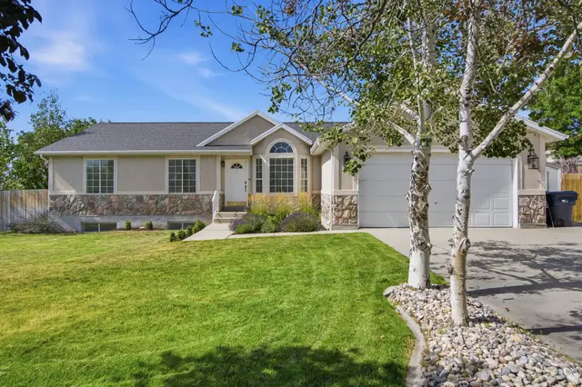 1317 E Knollwood Dr, Sandy, UT 84092 - #2